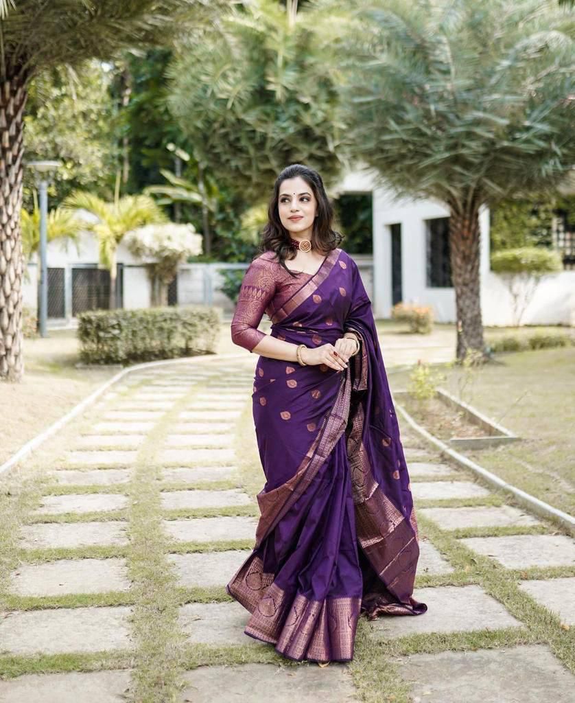 Adorable Purple Soft Silk Saree With Divine Blouse Piece