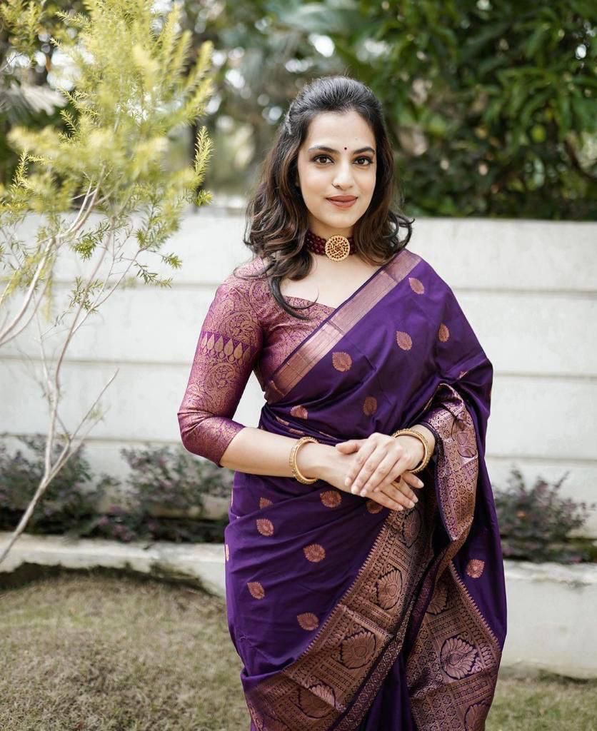 Adorable Purple Soft Silk Saree With Divine Blouse Piece