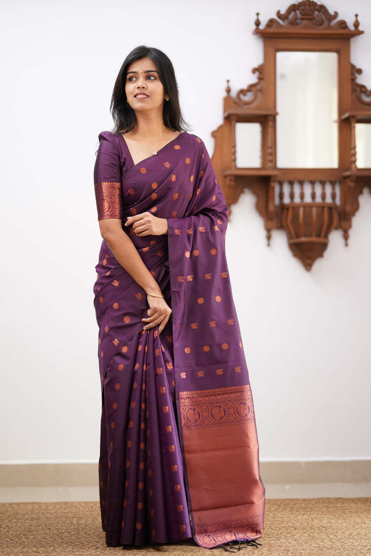 Gratifying Purple Soft Silk Saree With Outstanding Blouse Piece