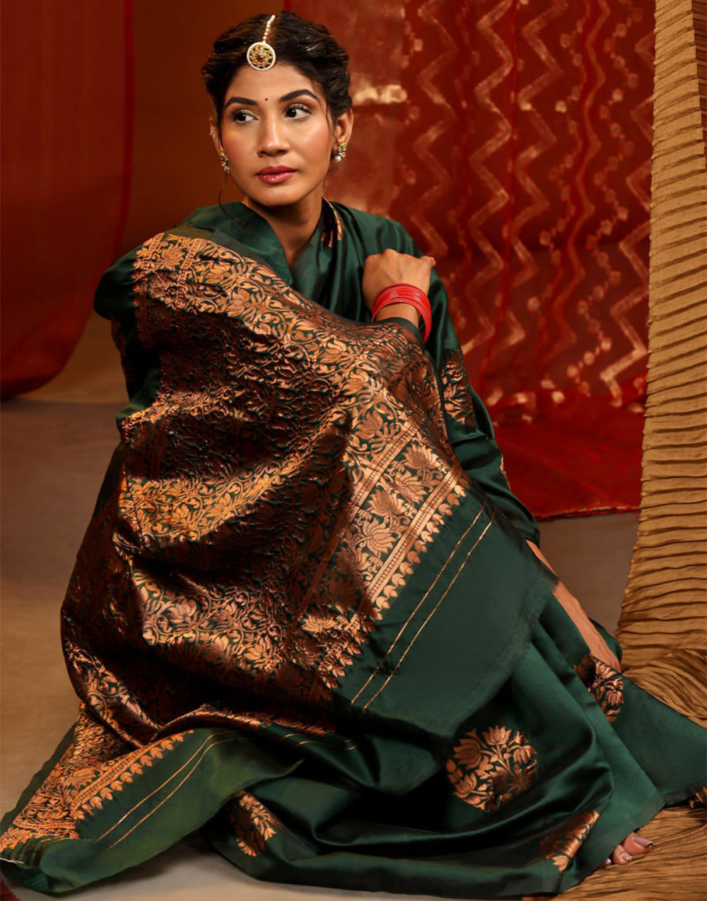 Dark Green Banarasi Silk Saree With Zari Weaving Work