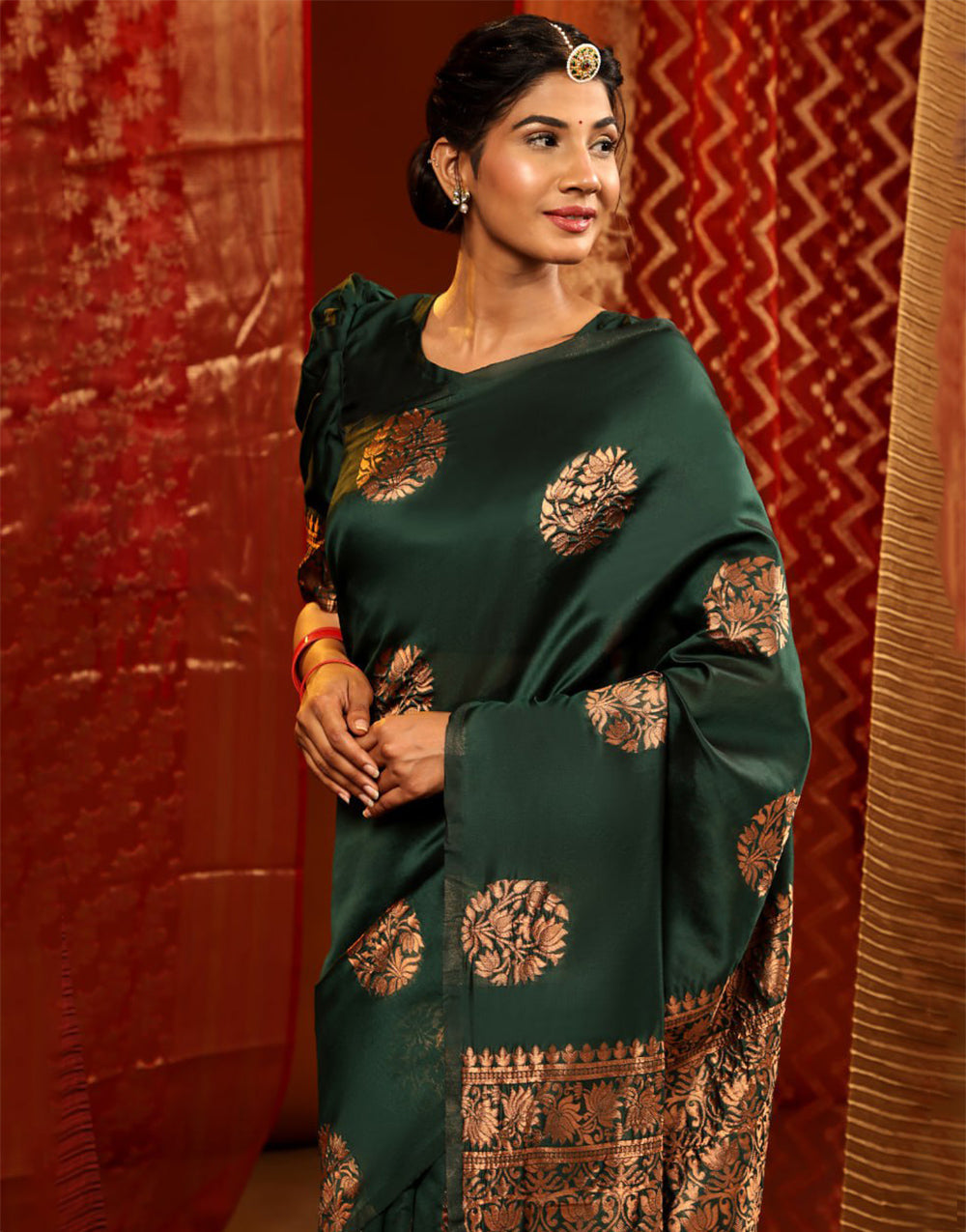 Dark Green Banarasi Silk Saree With Zari Weaving Work