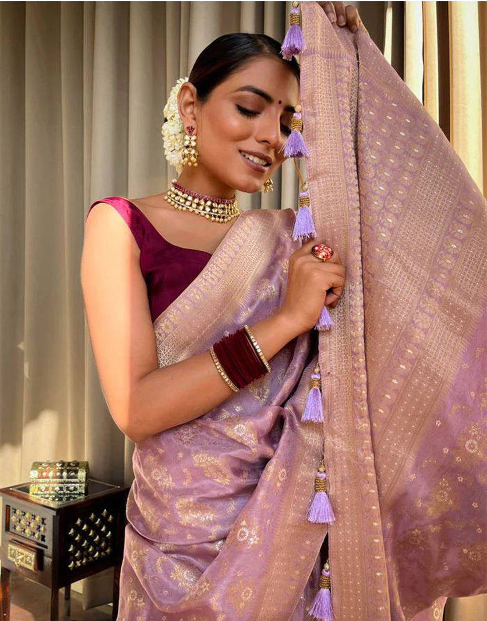 Lavender Pink Banarasi Silk Saree With Zari Weaving Work