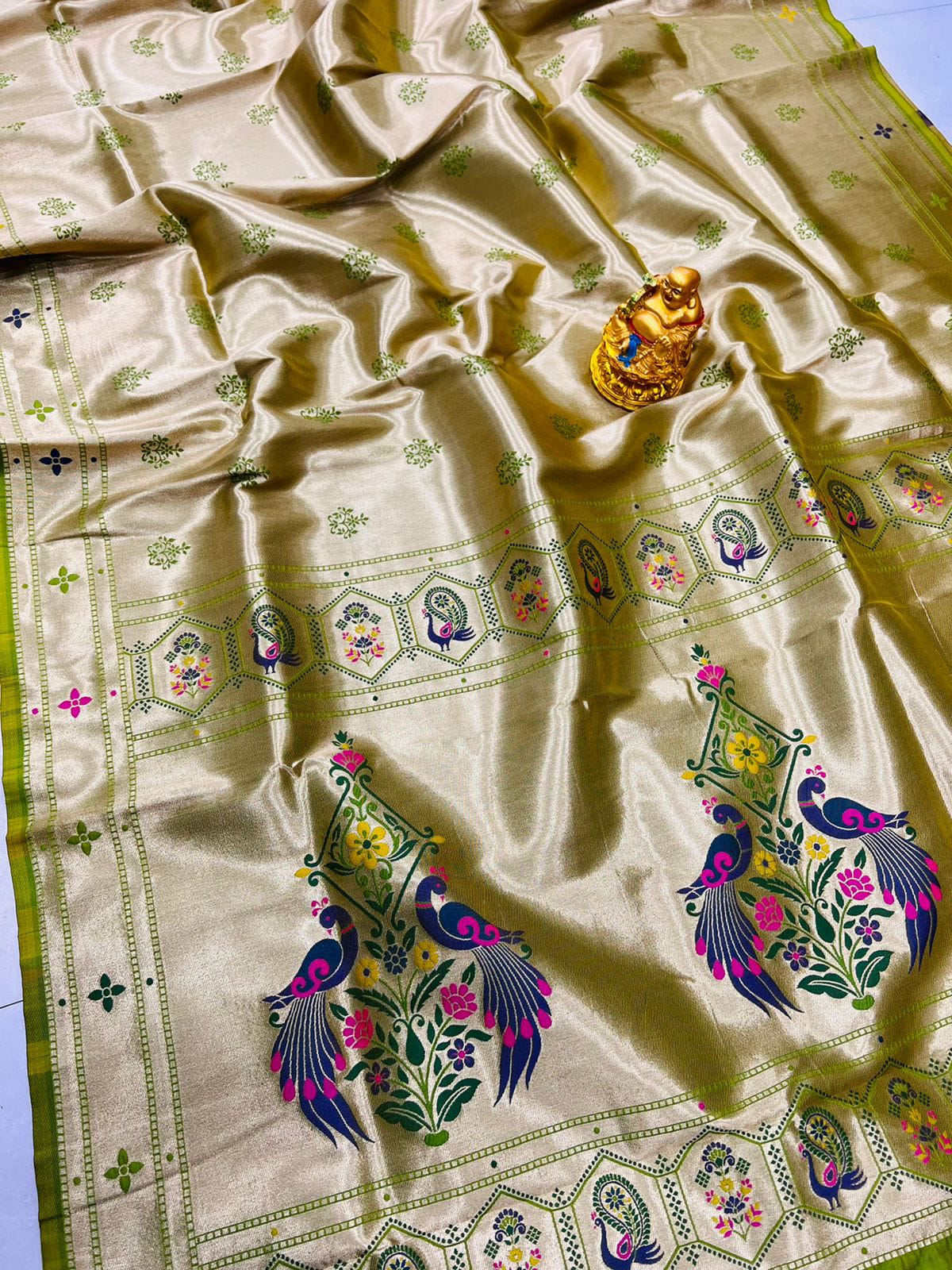 Fancifull Mehndi Paithani Silk Saree With Invaluable Blouse Piece