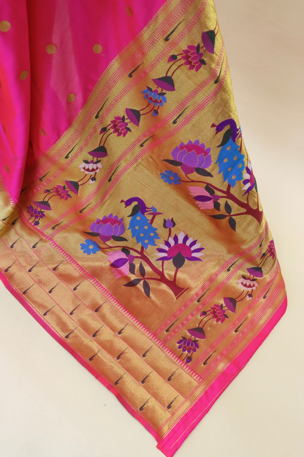 Admirable Dark Pink Paithani Silk Saree With Lissome Blouse Piece