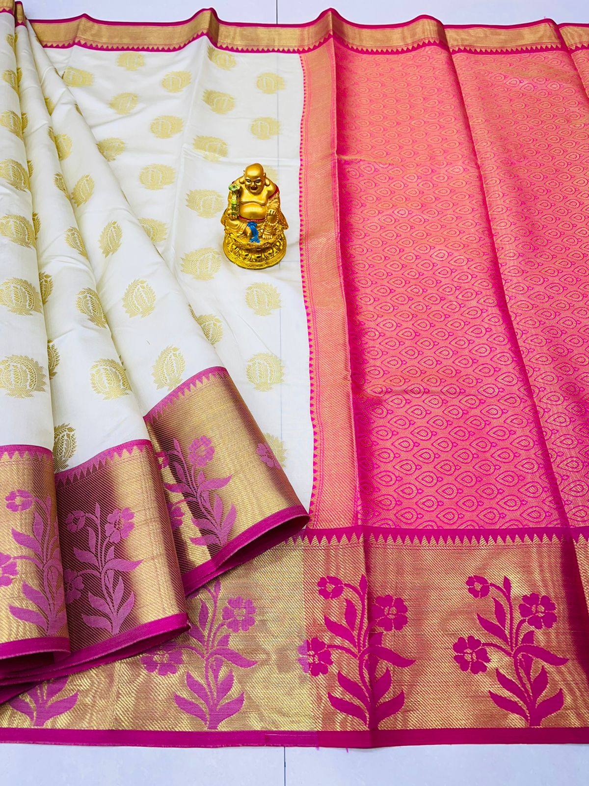 Blissful Off White Banarasi Silk Saree With Most Adorable Blouse Piece