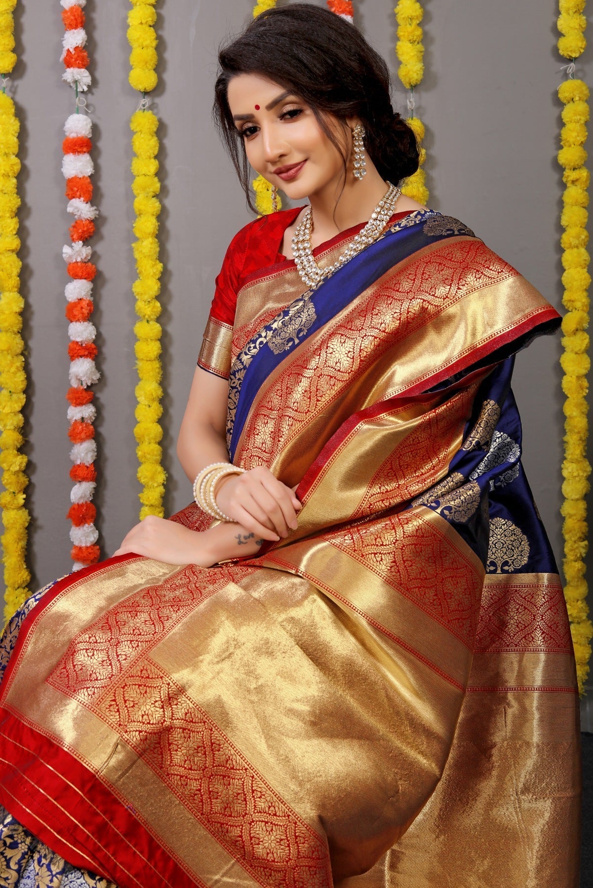 Improbable Navy Blue Kanjivaram Silk Saree With Comely Blouse Piece