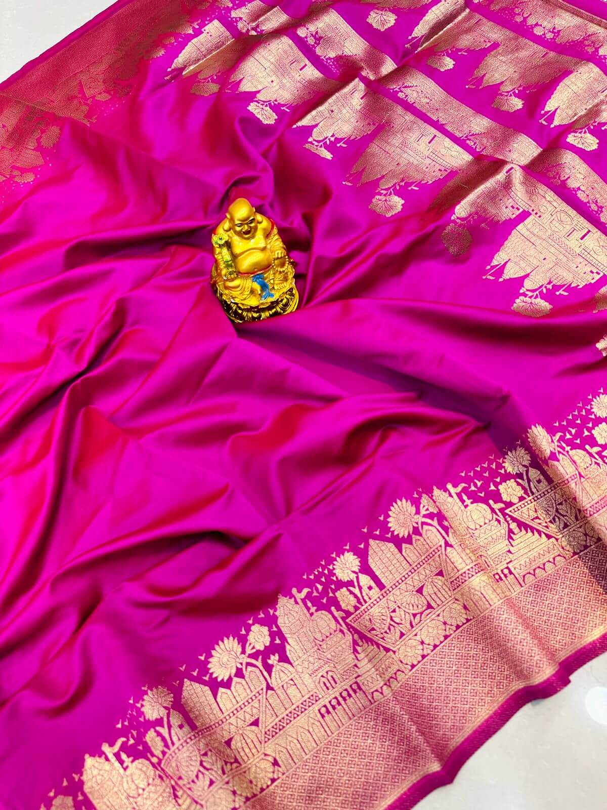 Majesty Dark Pink Soft Banarasi Silk Saree With Embrocation Blouse Piece