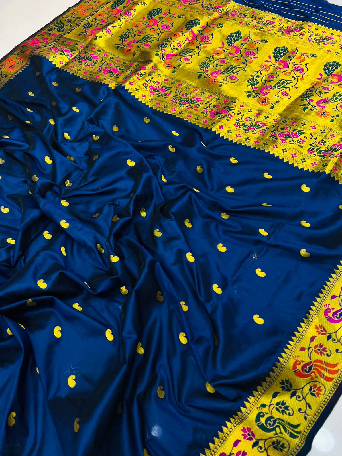 Gratifying Navy Blue Paithani Silk Saree With Luxuriant Blouse Piece