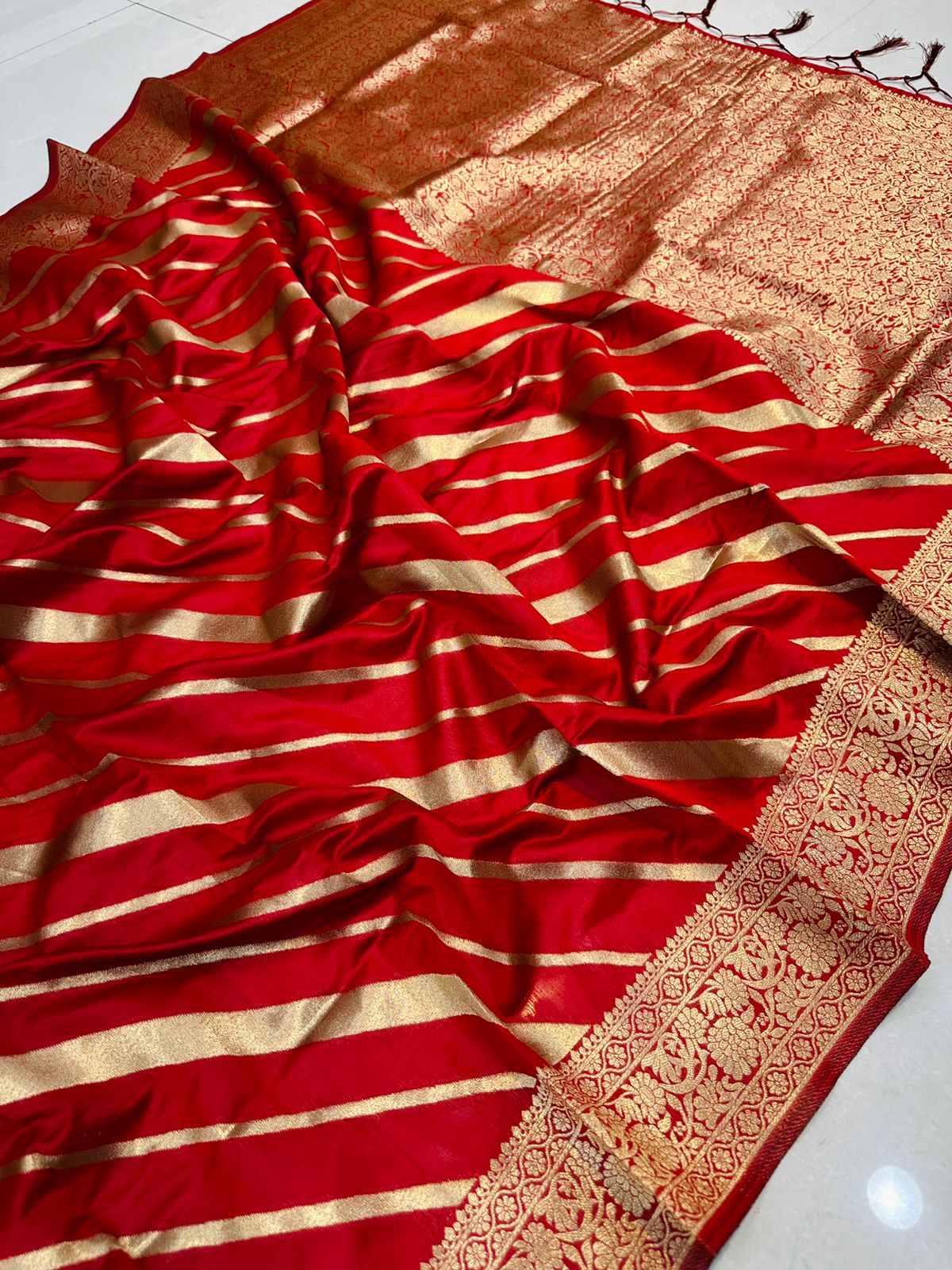 Ailurophile Red Banarasi Silk Saree With Prominent Blouse Piece