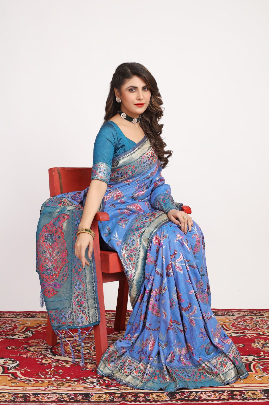 Gratifying Firozi Pashmina saree With Invaluable Blouse Piece