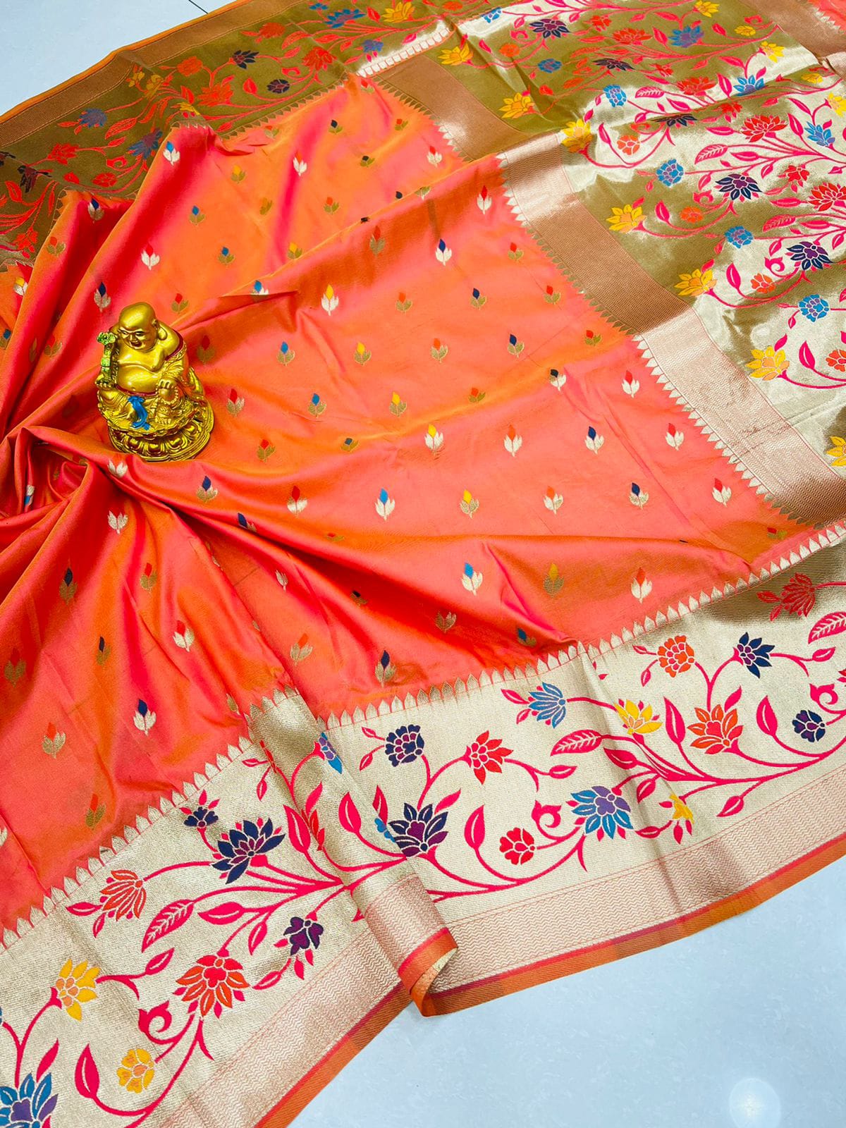 Admirable peach Paithani Silk Saree With Blissful Blouse Piece