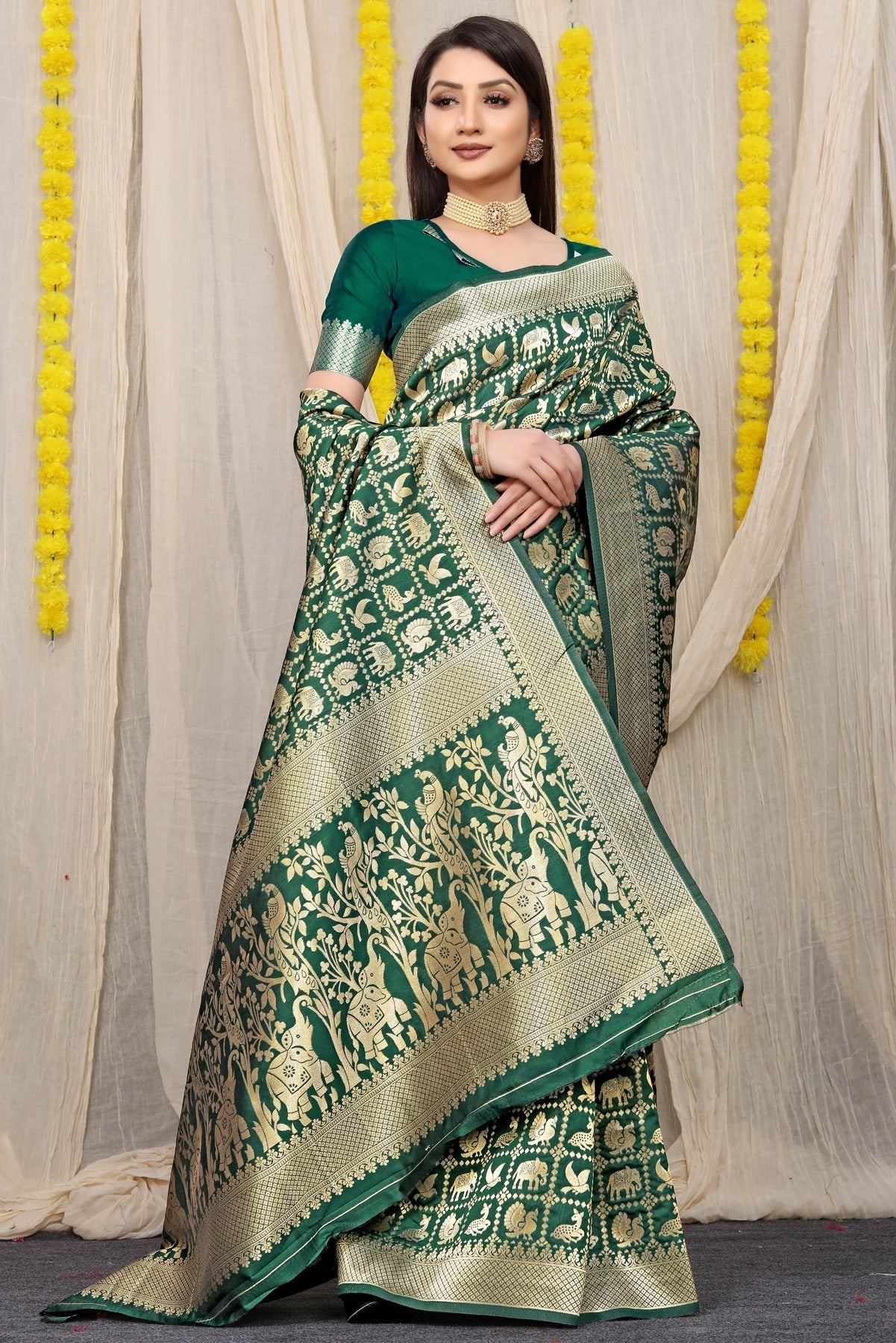 Jazzy Green Banarasi Silk Saree With Sensational Blouse Piece