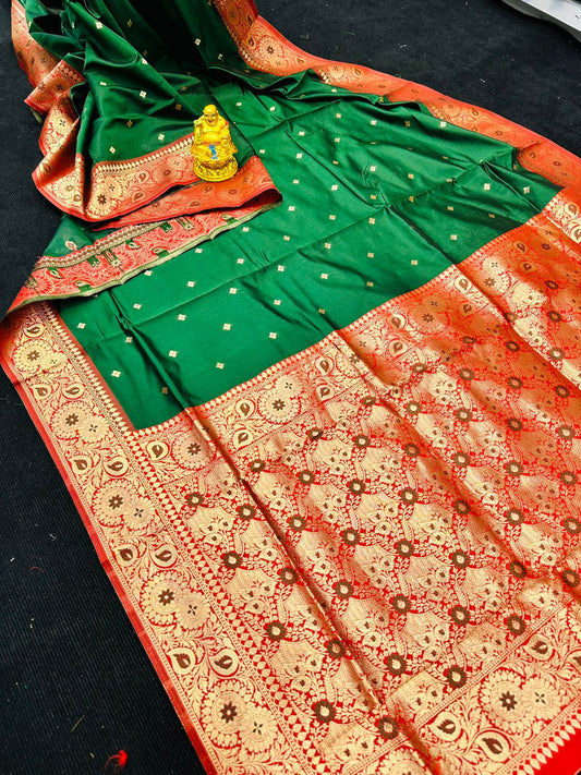 Invaluable Green Banarasi Silk Saree With Charming  Blouse Piece