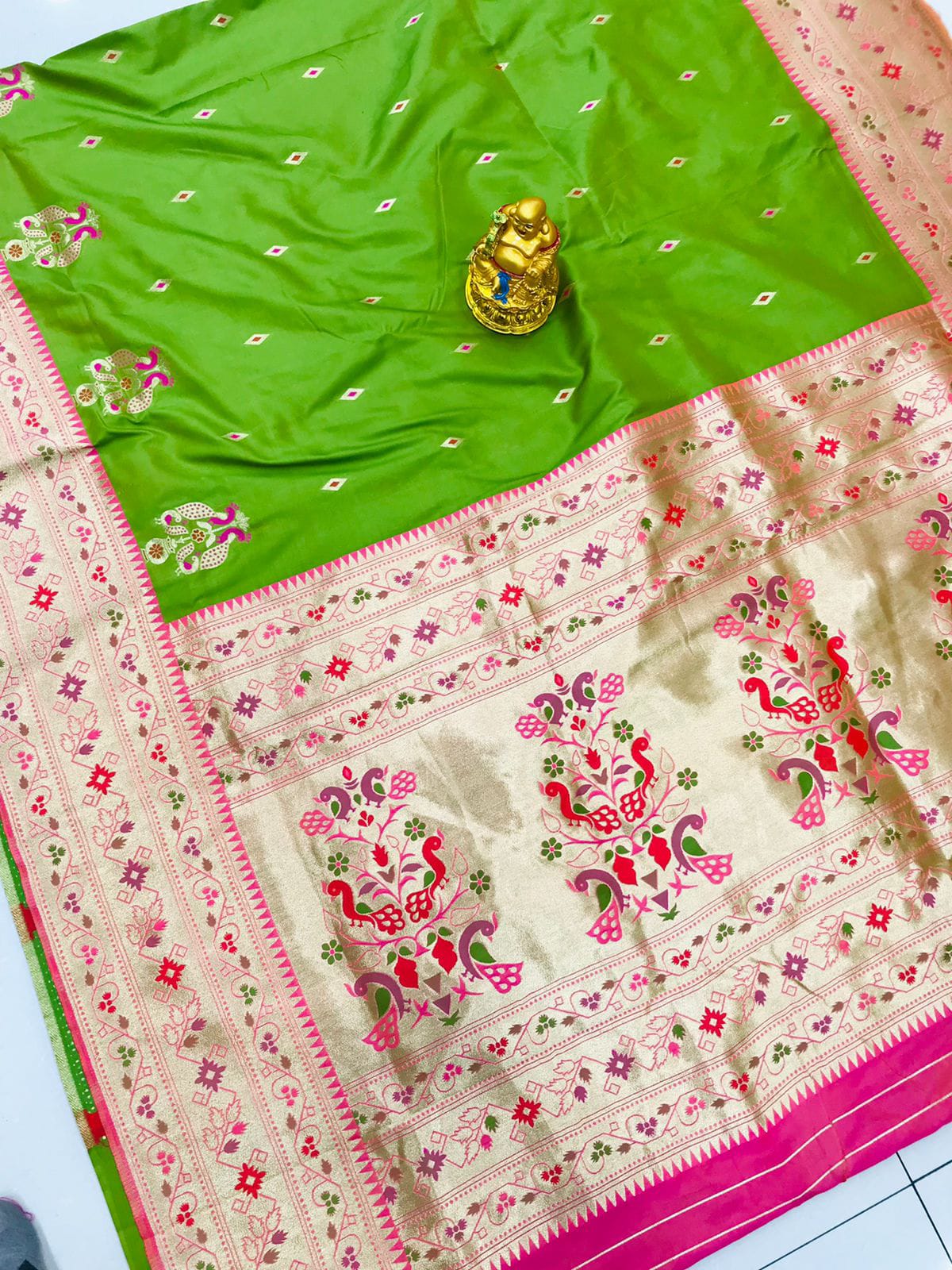 Beautiful Parrot Paithani Silk Saree With Classy Blouse Piece