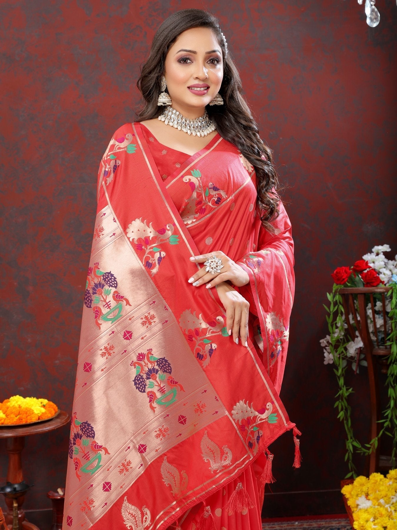 Exuberant Red Paithani Silk Saree With Lustrous Blouse Piece