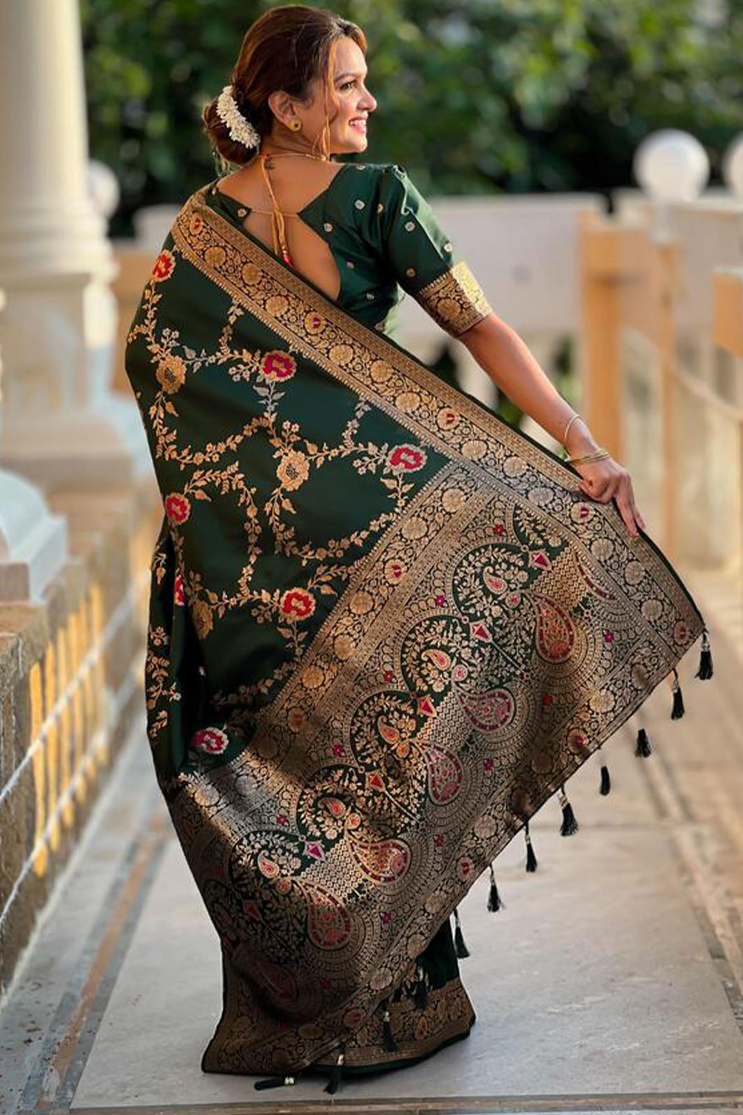 Designer Dark Green Soft Banarasi Silk Saree With Surpassing Blouse Piece