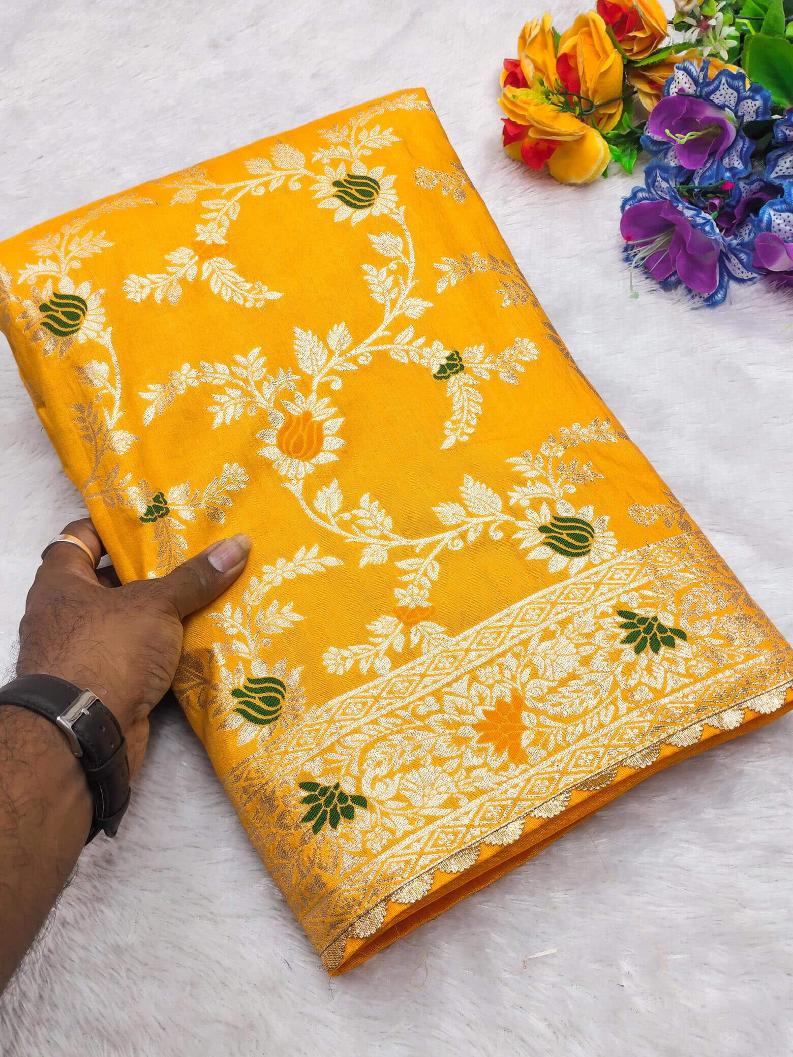 Jazzy Yellow Soft Banarasi Silk Saree With Hypnotic Blouse Piece