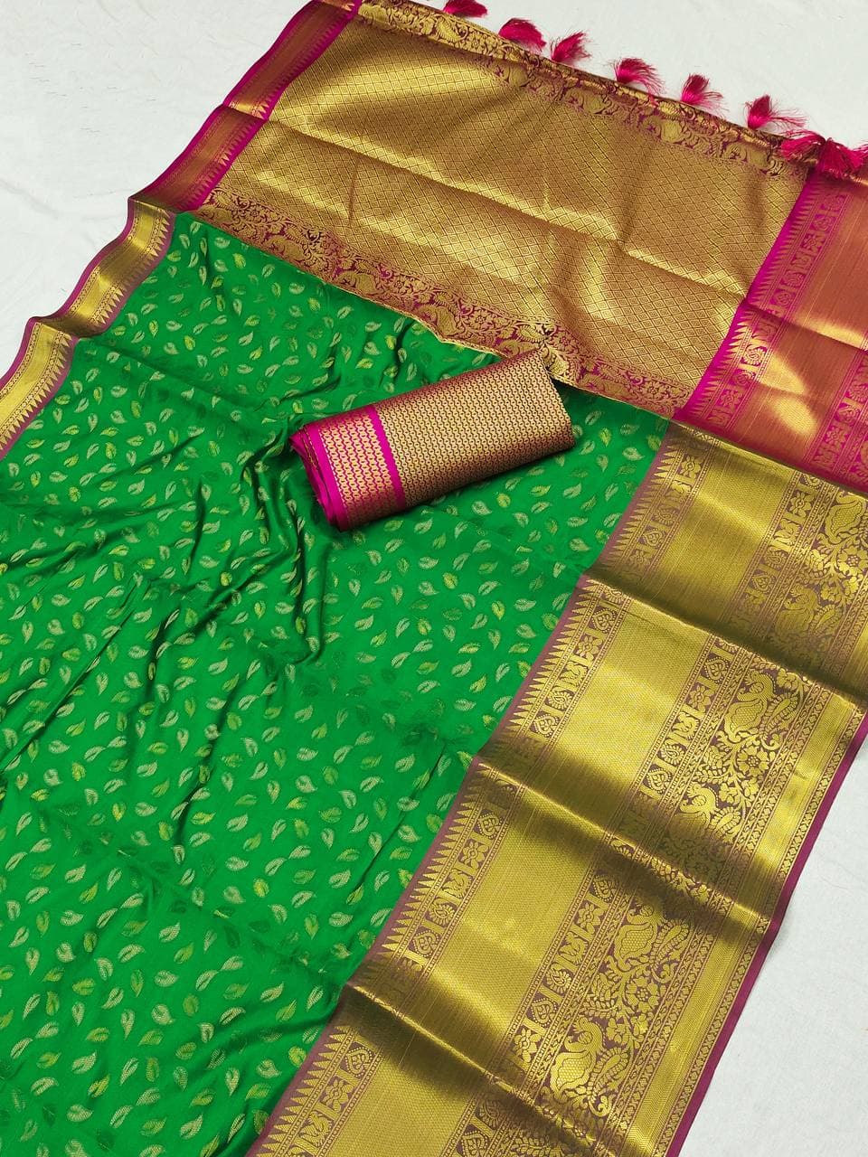 Cynosure Green Banarasi Silk Saree With Rich Blouse Piece