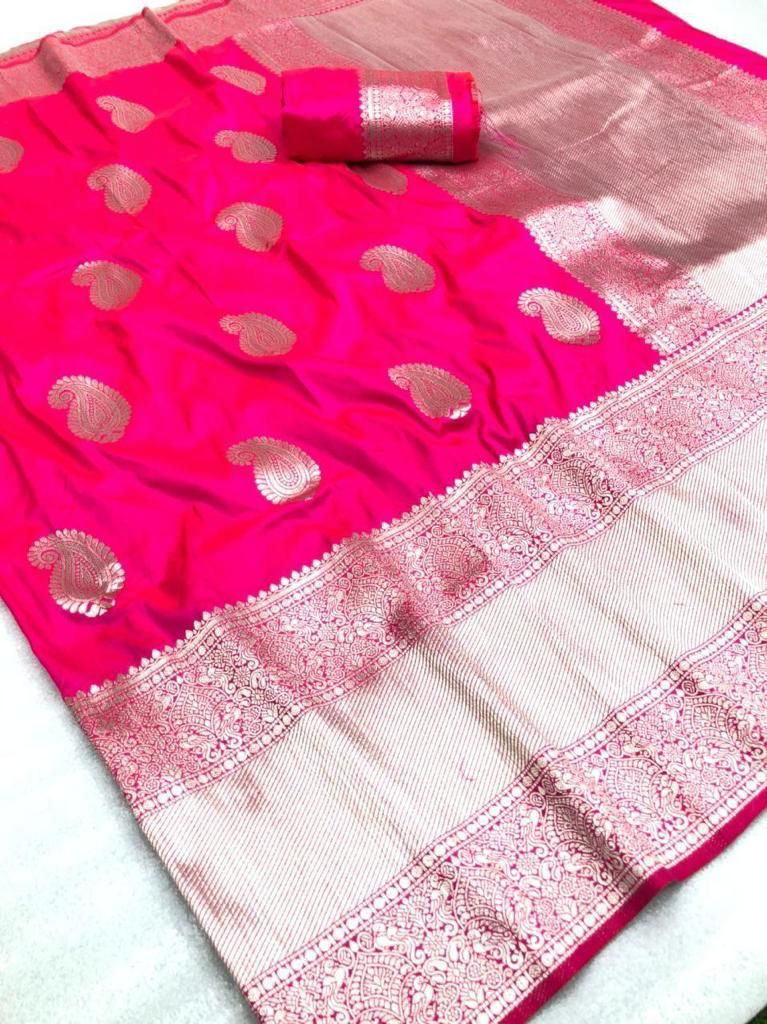 Blissful Pink Banarasi Silk Saree With Adorabel Blouse Piece