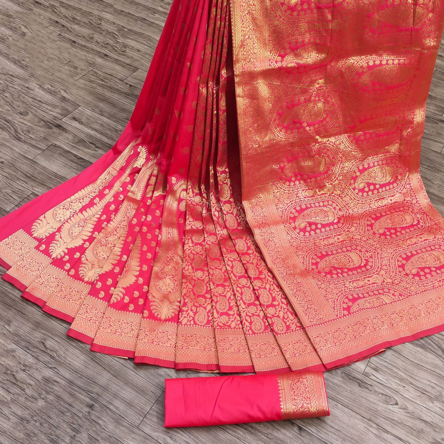 Groovy Dark Pink Banarasi Silk Saree With Extraordinary Blouse Piece