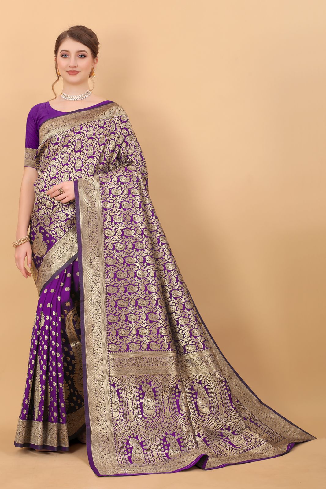 Blissful Purple Banarasi Silk Saree With Extraordinary Blouse Piece