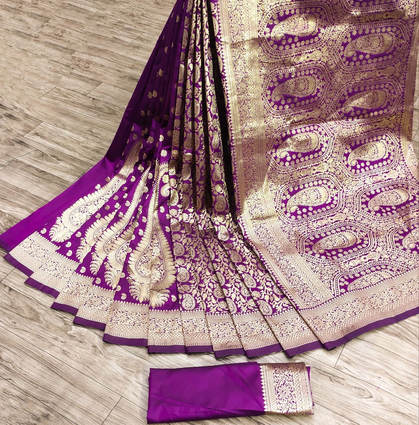 Blissful Purple Banarasi Silk Saree With Extraordinary Blouse Piece