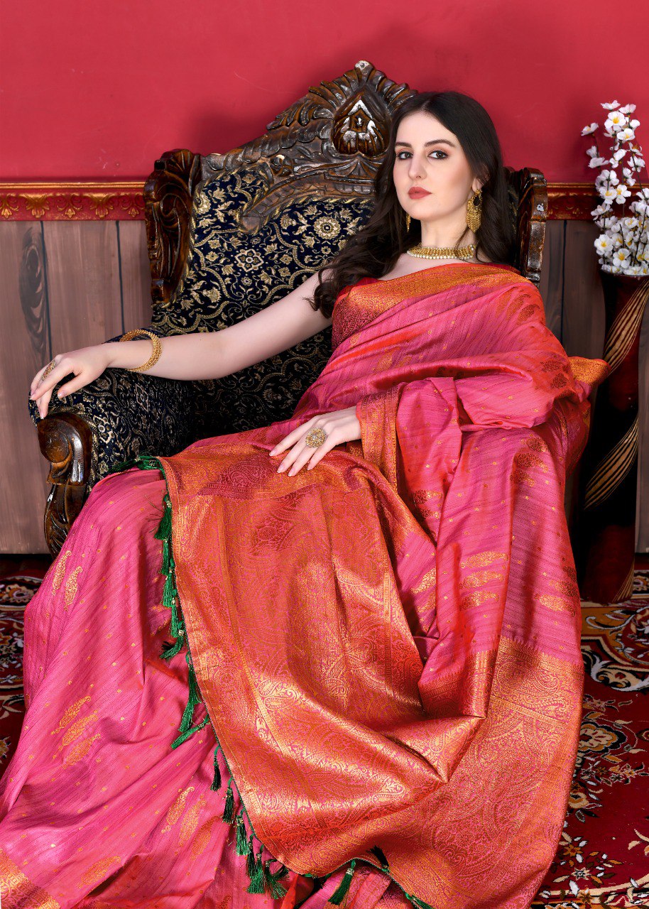 Adorable Pink Soft Banarasi Silk Saree With Incomparable Blouse Piece