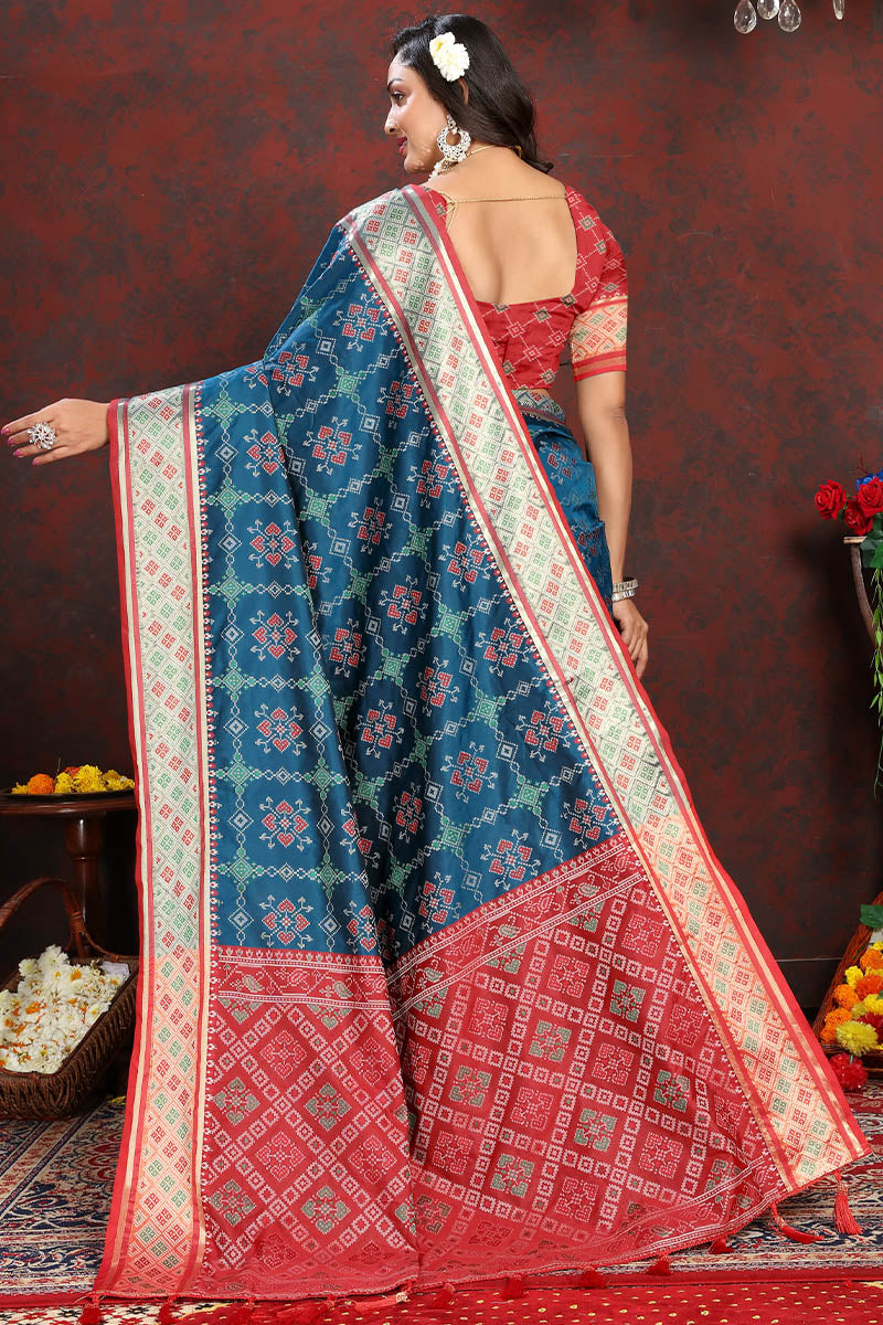 Luminous Teal Blue Soft Banarasi Silk Saree With Seraphic Blouse Piece