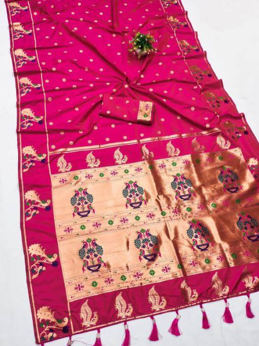 Gratifying Dark Pink Paithani Silk Saree With Supernal Blouse Piece