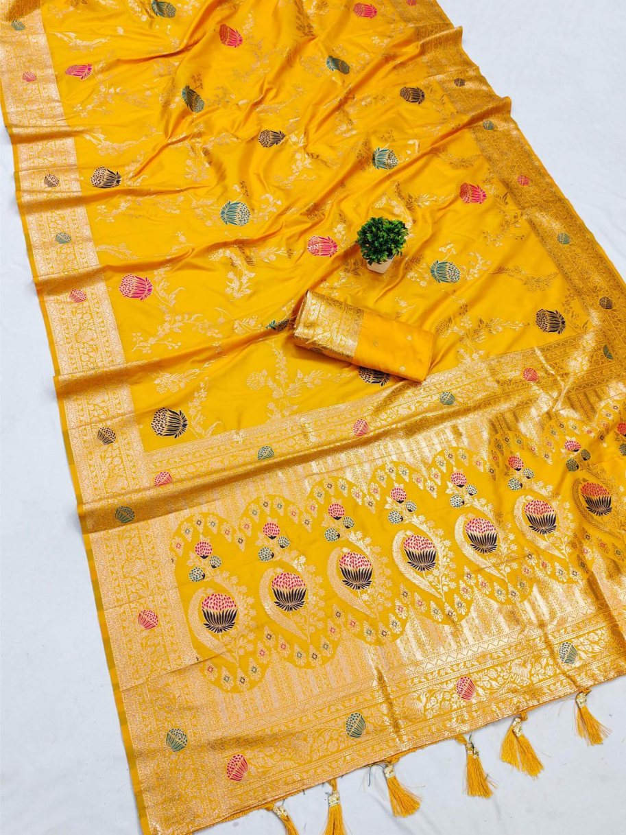 Admirable Yellow Soft Banarasi Silk Saree With Angelic Blouse Piece