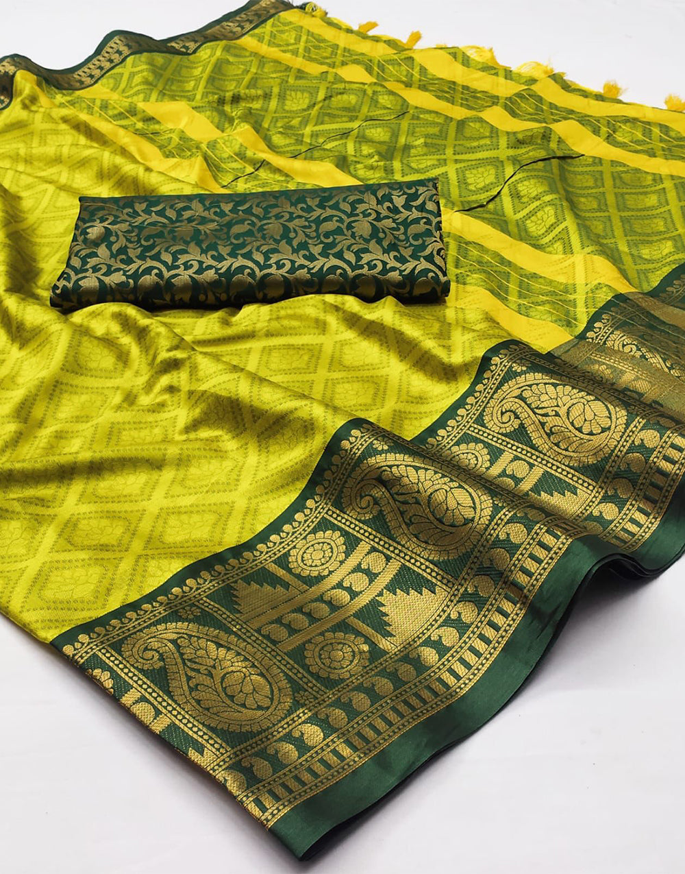 Green Banarasi Silk Saree With Weaving Work