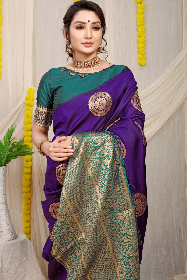 Eye-catching Royal Blue Kanjivaram Silk Saree and Angelic Blouse Piece