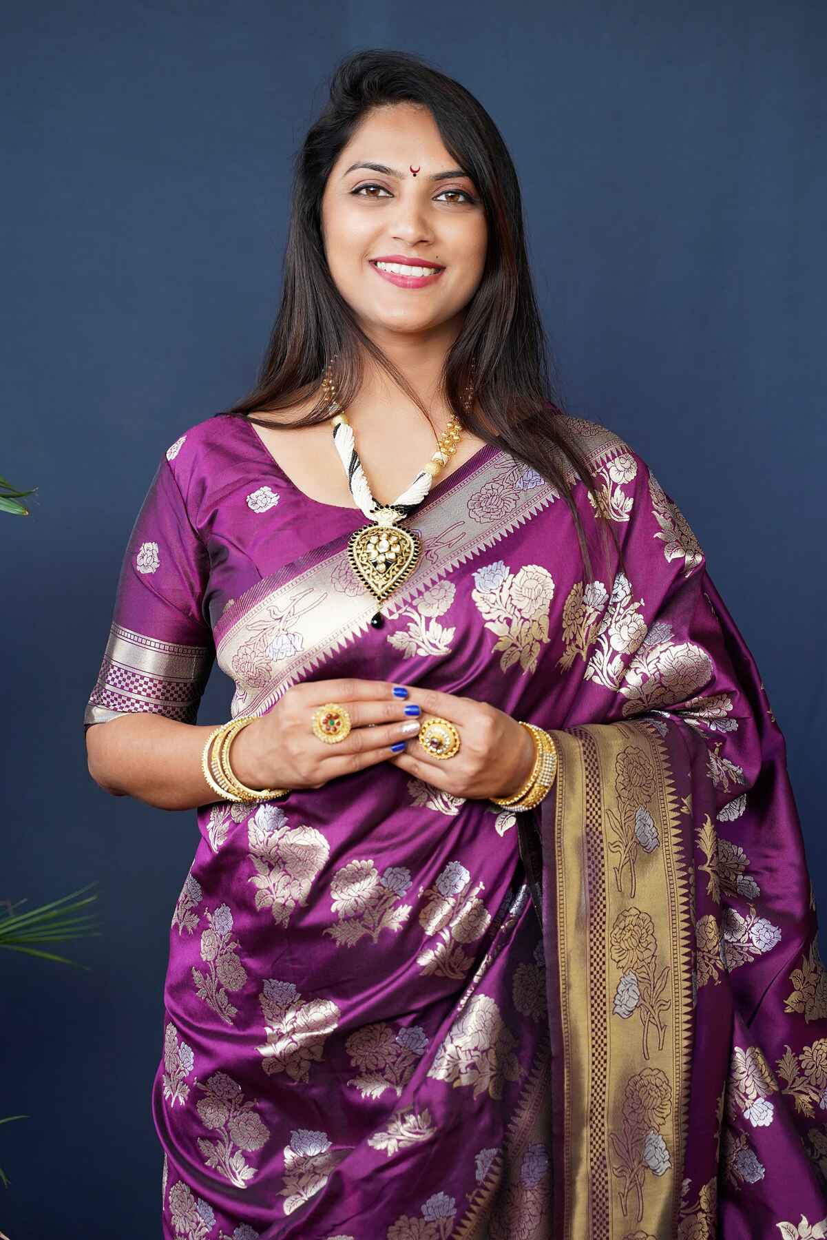 Exquisite Purple Kanjivaram Silk Saree With Glittering Blouse Piece