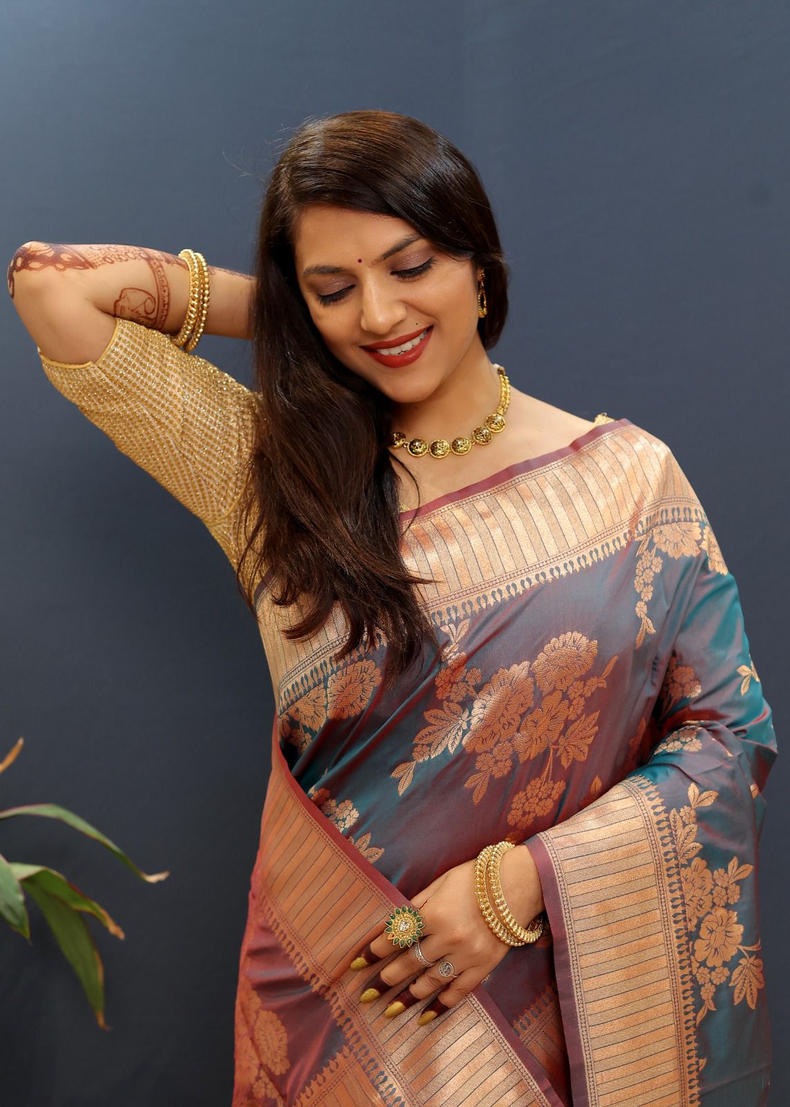 Imbrication Grey Soft Banarasi Silk Saree With Zephyr Blouse Piece