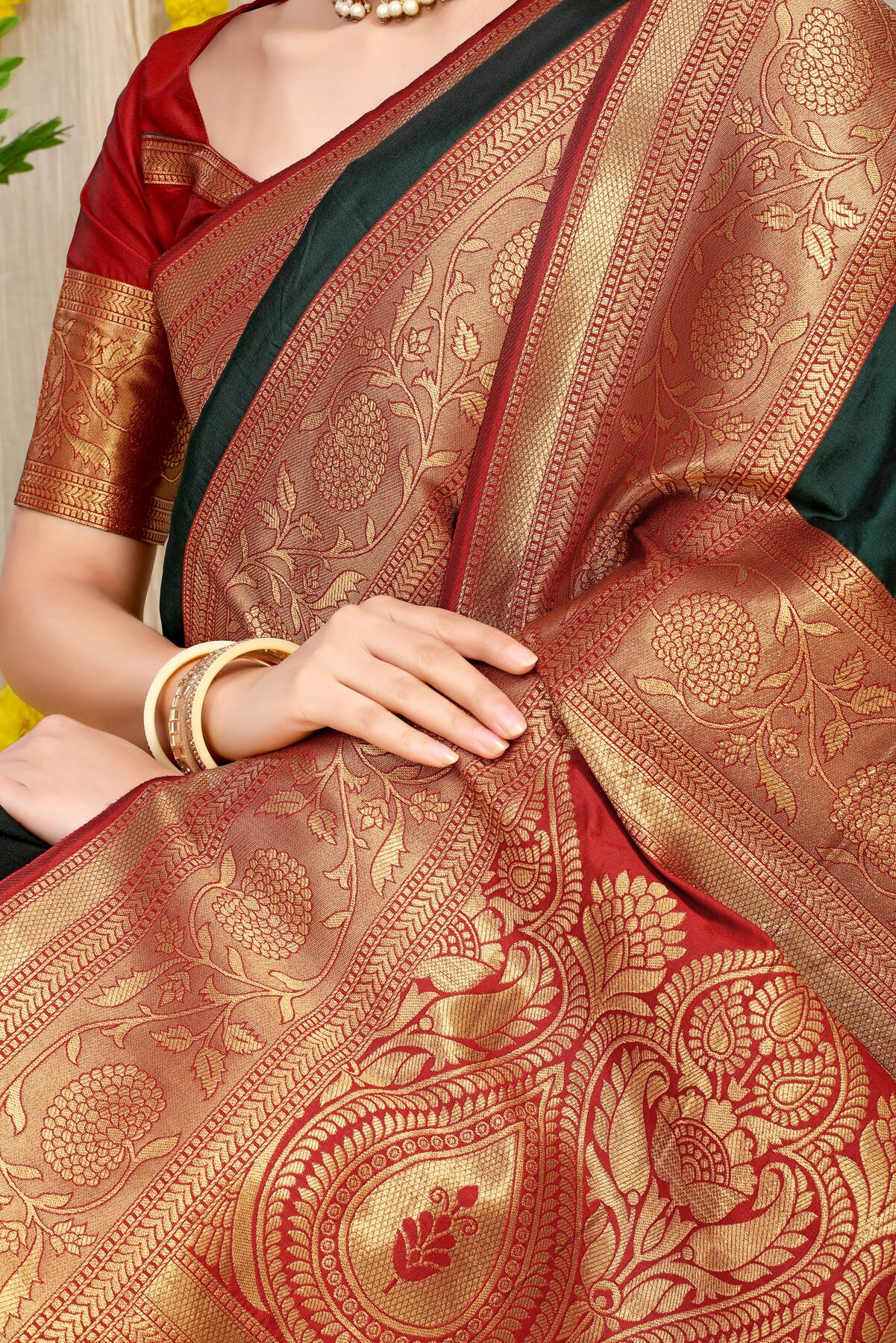 Diaphanous Dark Green Banarasi Silk Saree With Forbearance Blouse Piece