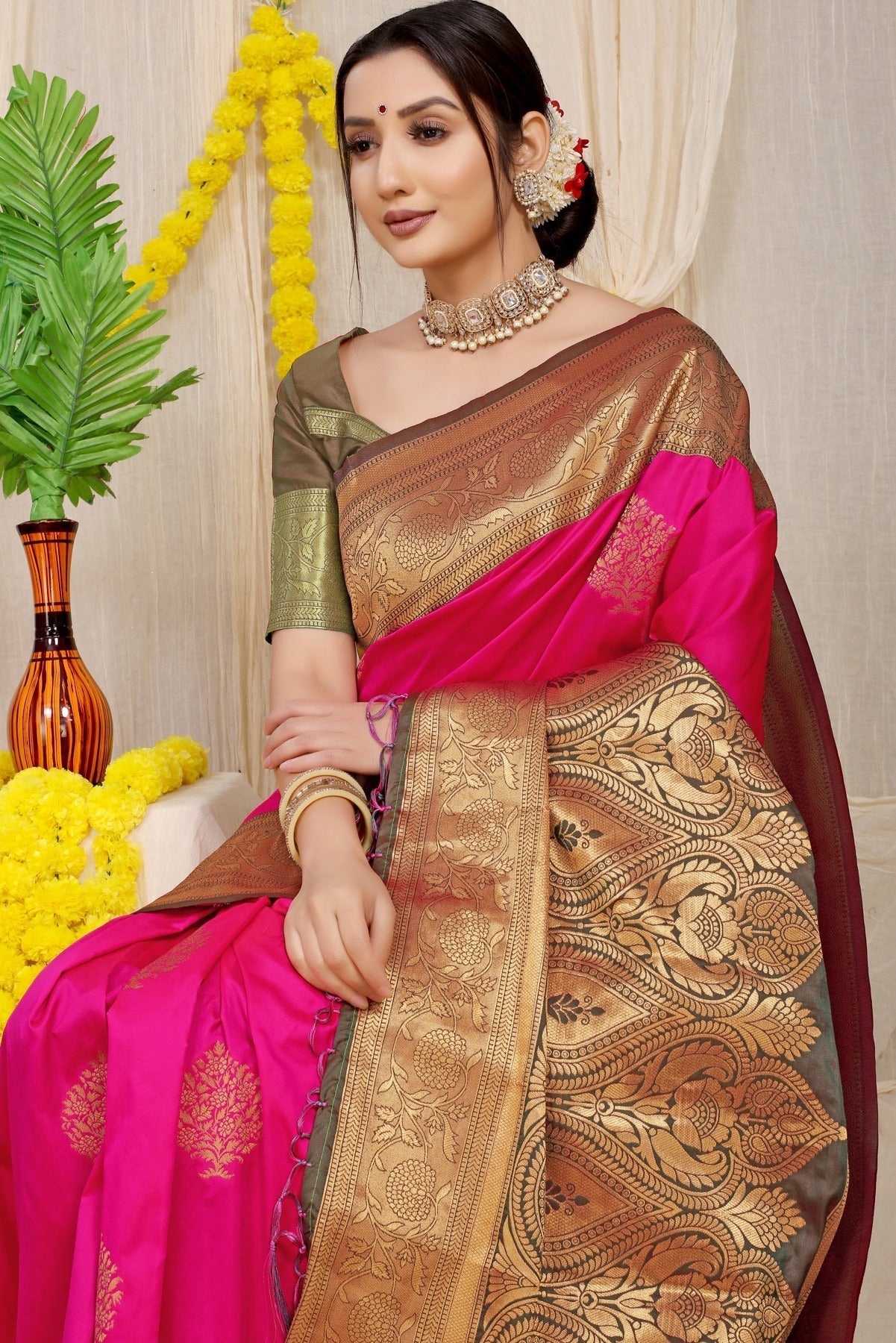 Demesne Dark Pink Banarasi Silk Saree With Forbearance Blouse Piece