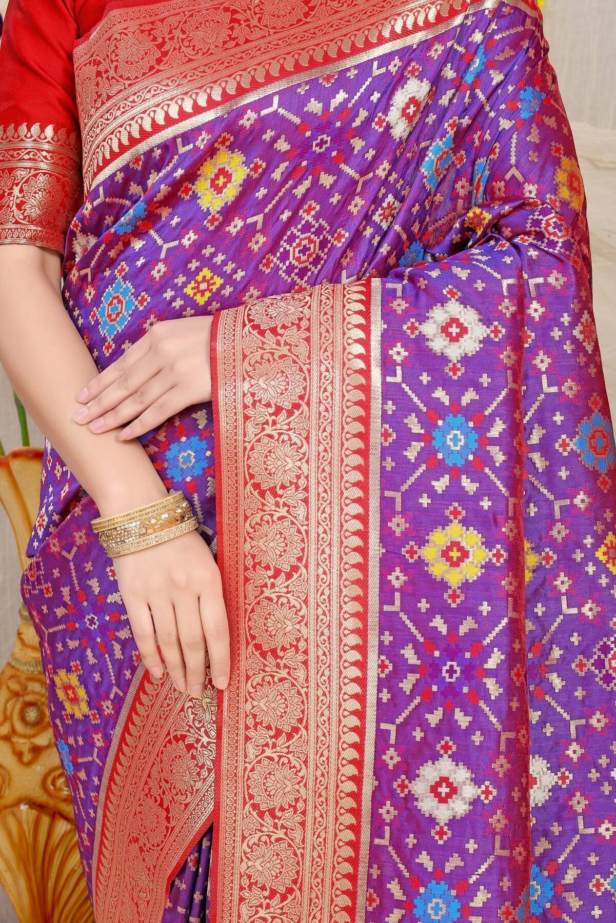 Beautiful Purple Soft Patola Silk Saree with Demanding Blouse Piece