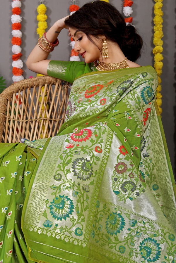 Adorning Green Banarasi Silk Saree With Scintilla Blouse Piece