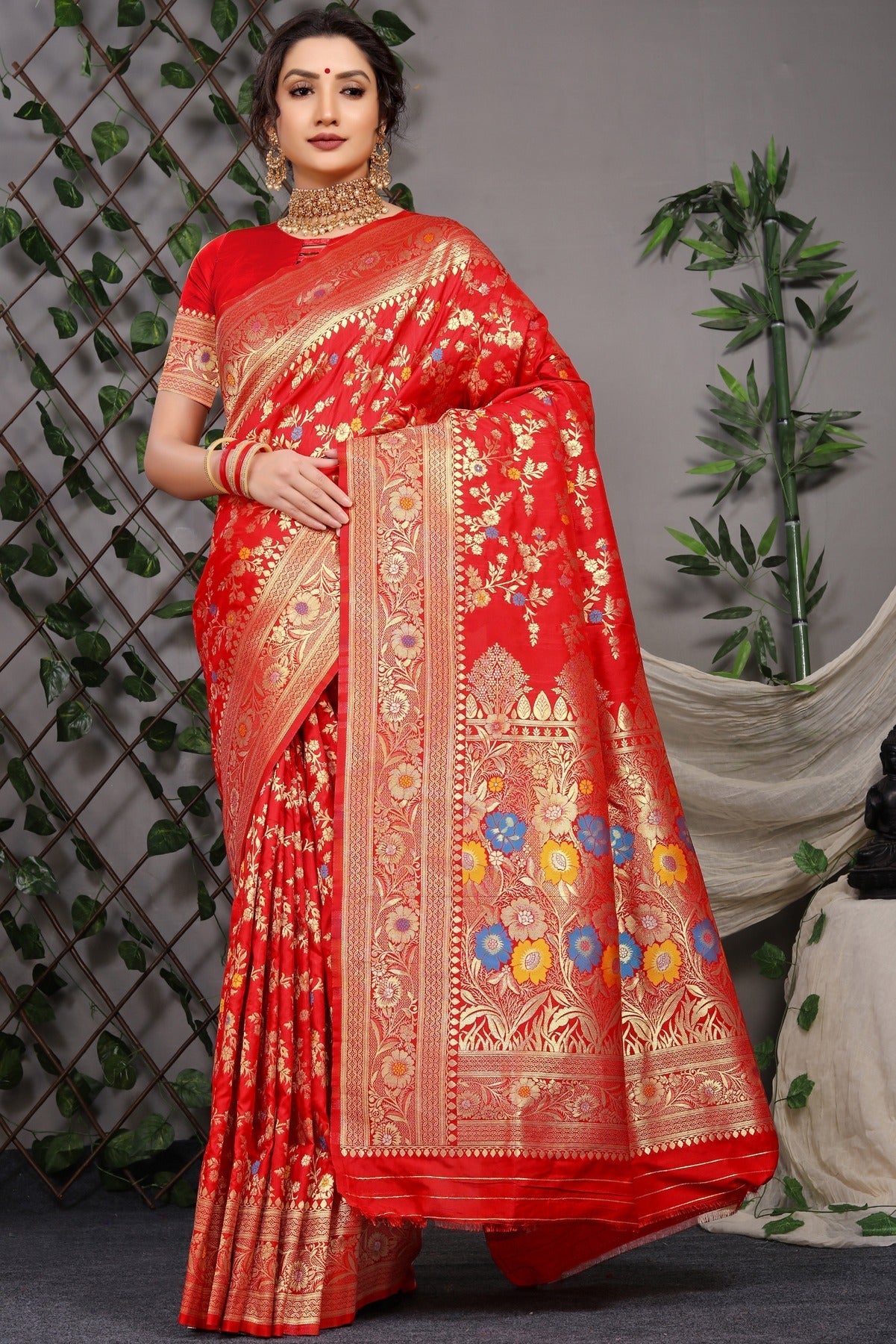 Denouement Red Banarasi Silk Saree With Skinny Blouse Piece