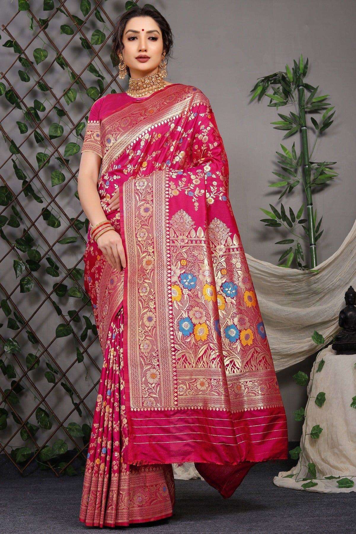 Devastating Wine Banarasi Silk Saree With Skinny Blouse Piece