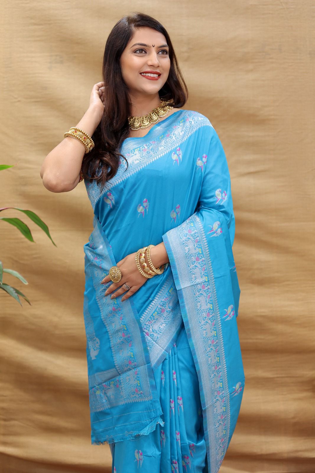 Delightful Firozi Soft Banarasi Silk Saree With Entrancing Blouse Piece