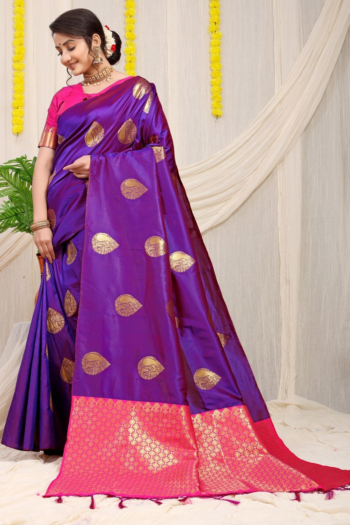 Charming Purple Banarasi Silk Saree With Engrossing Blouse Piece