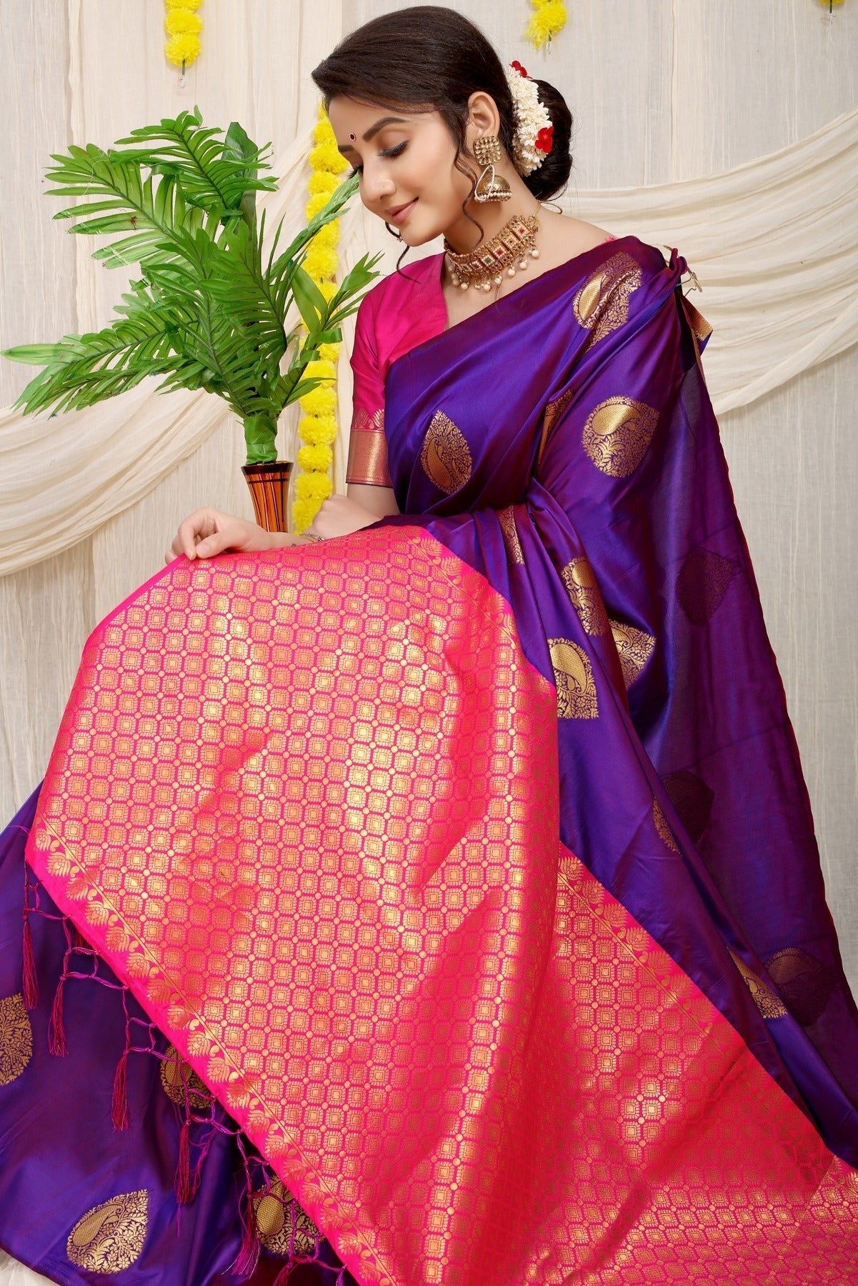 Charming Purple Banarasi Silk Saree With Engrossing Blouse Piece