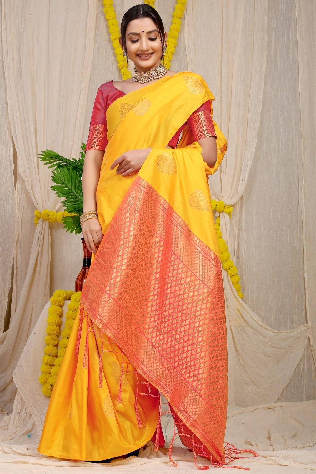 Imbrication Yellow Soft Banarasi Silk Saree With Lissome Blouse Piece