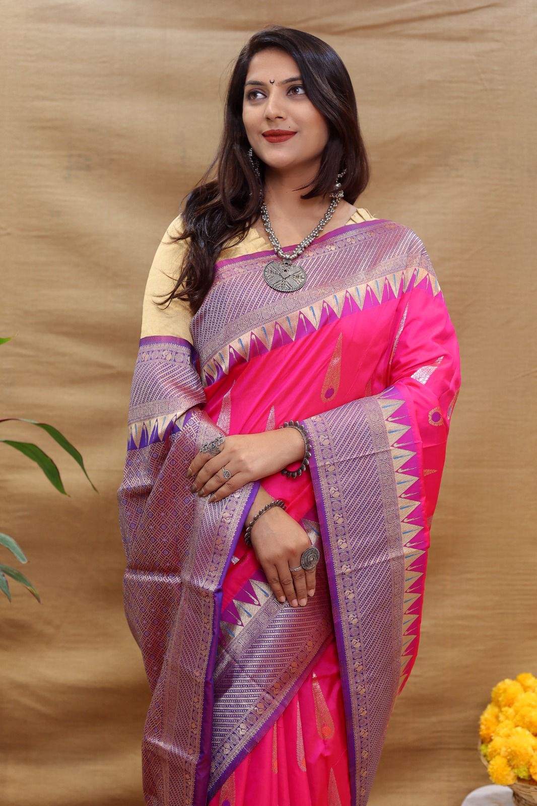 Alluring Dark Pink Soft Banarasi Silk Saree With Eye-catching Blouse Piece