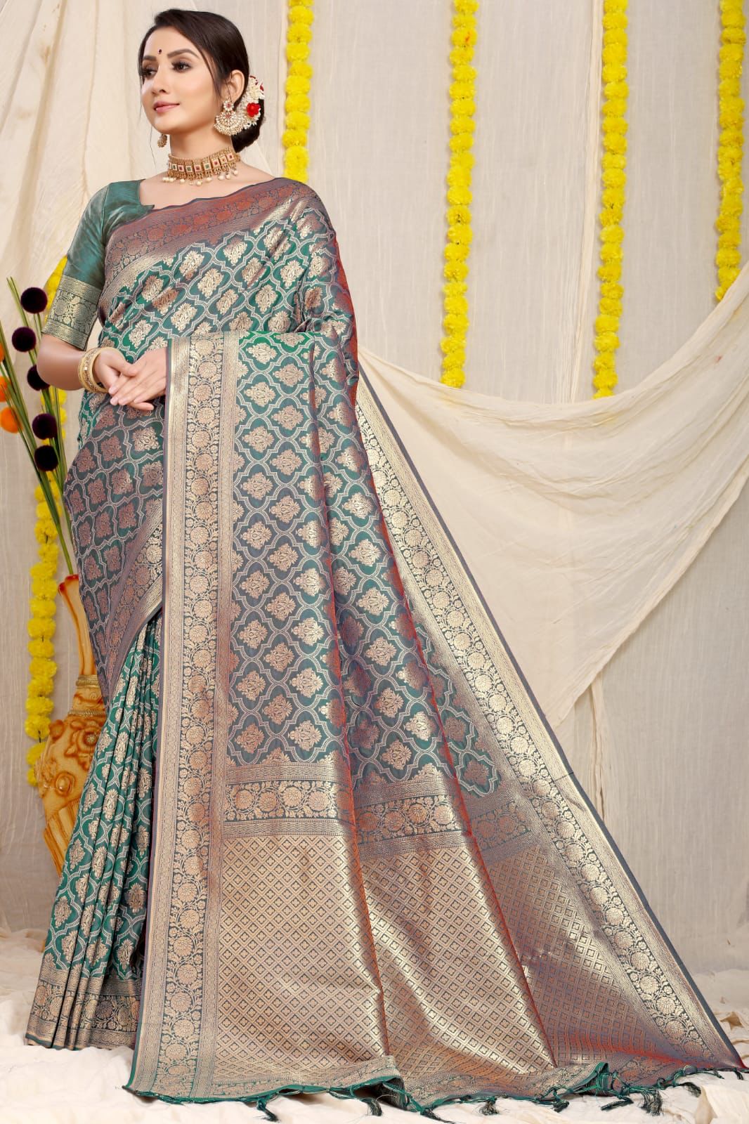 Dazzling Grey Soft Banarasi Silk Saree With Bewitching Blouse Piece