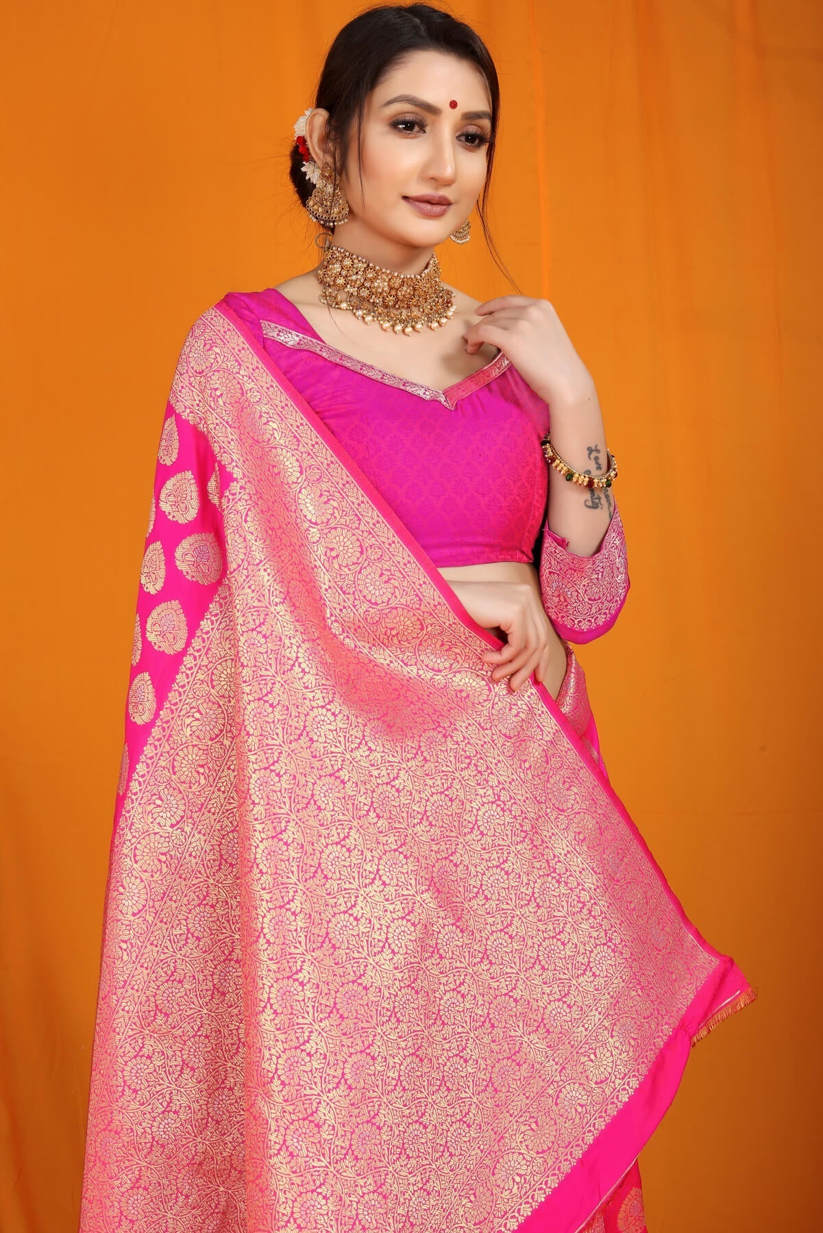 Invaluable Dark Pink Banarasi Silk Saree With Divine Blouse Piece