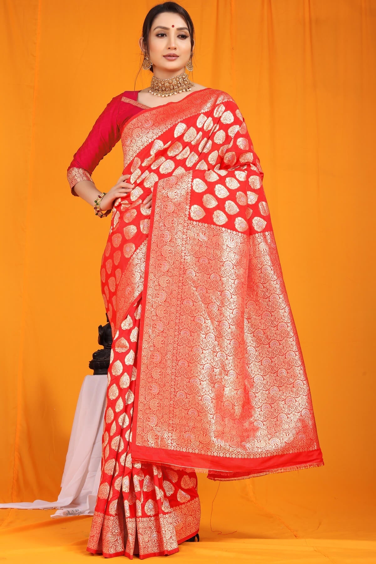 Blooming Red Banarasi Silk Saree With Divine Blouse Piece