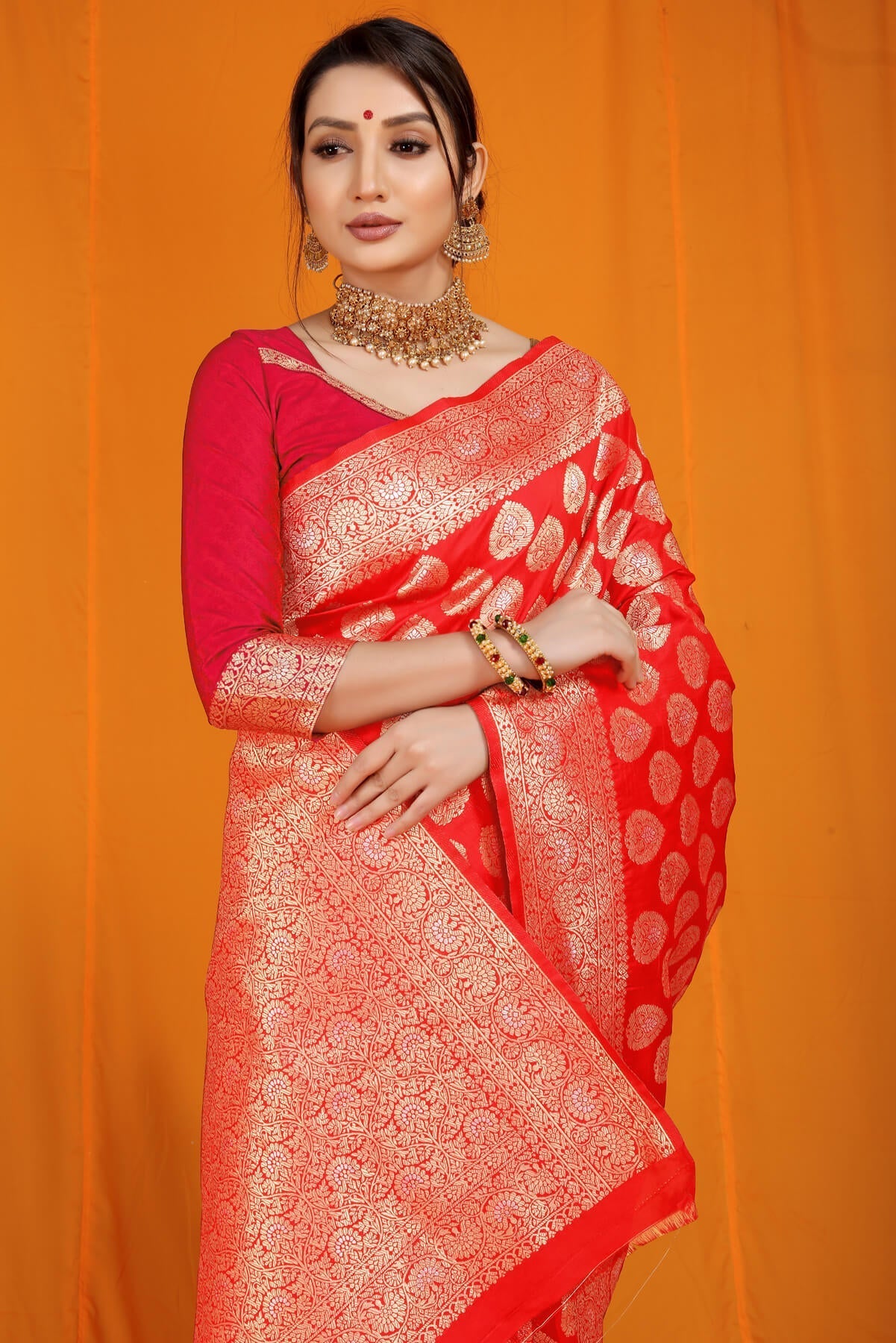 Blooming Red Banarasi Silk Saree With Divine Blouse Piece