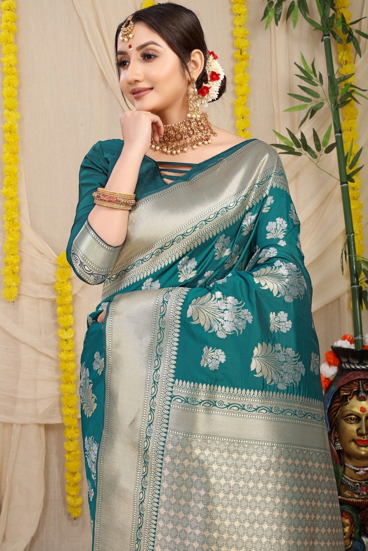 Fantabulous Rama Kanjivaram Silk With Seraglio Blouse Piece